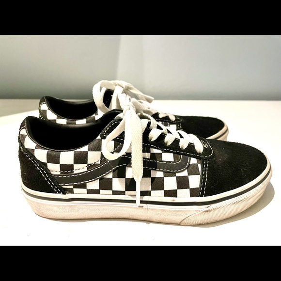 Vans Classic Checkerboard Kids Size 2 - Picture 1 of 6